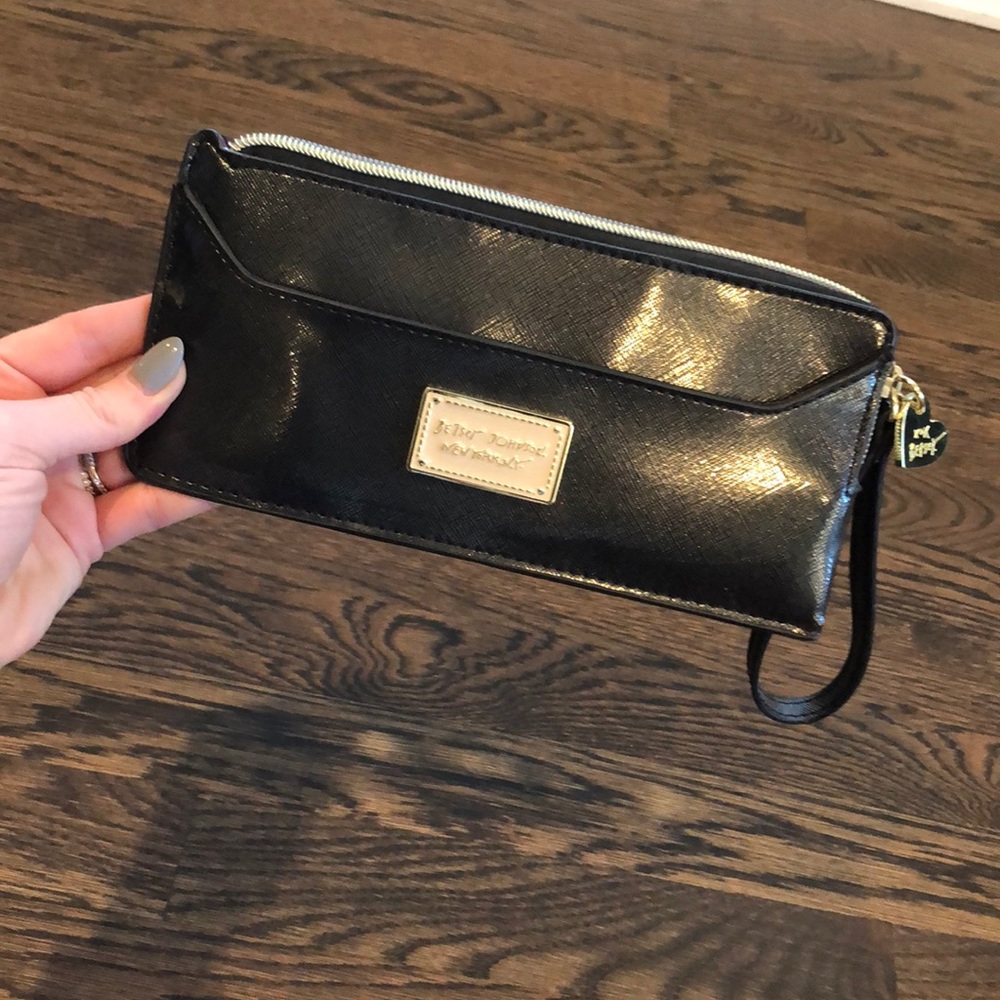 Betsey Johnson wristlet/ Wallet